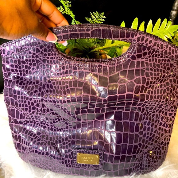 NineWest Very Soft Alligator print Purple Magnetic Clutch closure. Ready to ship - Picture 4 of 7